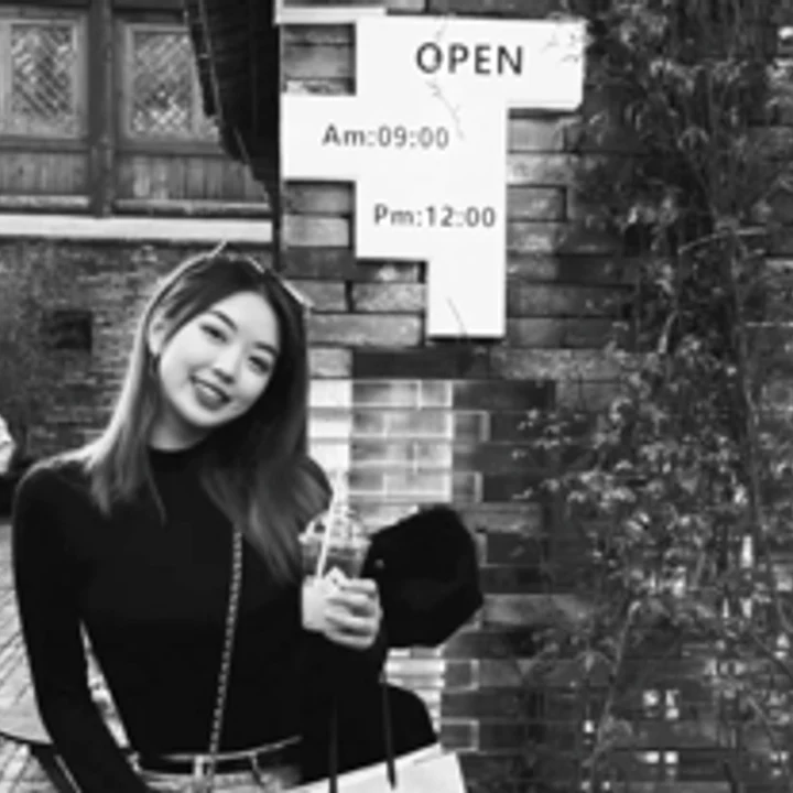 Jennie Zhou portrait